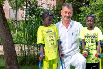 Leipzig: Aus Gambia nach Leipzig: Diakonissen-Krankenhaus behandelt "Friedensdorf"-Kinder