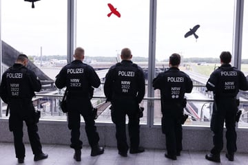 Er beruft sich auf die Scharia: Passagier ohrfeigt Stewardess, weil er nicht neben einer Frau sitzen will