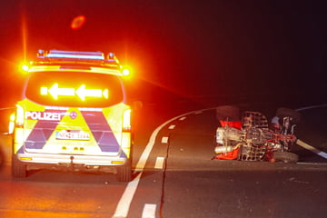 Unfall A46: Quad-Fahrer prallt auf A46 gegen Betonschutzwand und erliegt Verletzungen