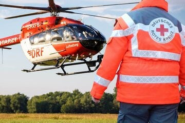 Frontal-Crash: Mehrere Verletzte, Hubschrauber vor Ort im Einsatz