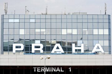 Drohnen-Alarm am Prager Flughafen: Scharfschützen in Stellung