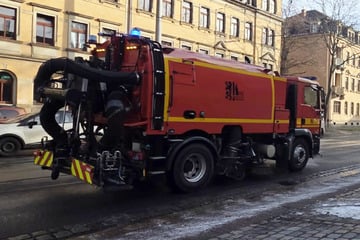 Dresden: Kilometerlange Ölspur in Dresden: Feuerwehr im Einsatz
