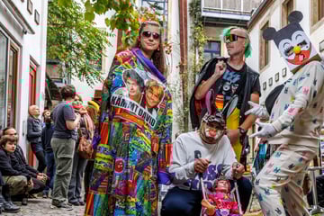 Dresden: Mit Hasselhoff-Kamm und Filzstift: Pop-Art-Künstler Milchmann stellt in Dresdner Plattenladen aus
