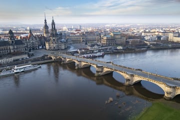 Dresden: Augustusbrücke wegen Polizeieinsatz stundenlang gesperrt!