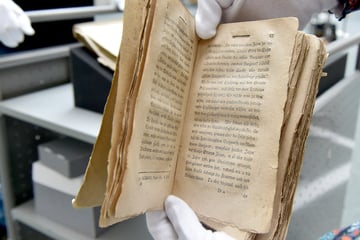 Chemnitz: 300 Jahre alter Buch-Schatz aus Chemnitz wieder lesbar