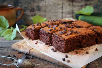 Zucchini-Brownies: Rezept für saftige Küchlein mit Zucchini