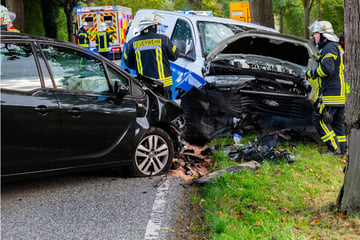 Schwerer Unfall im Norden: Vier Fahrzeuge beteiligt, mehrere Verletzte