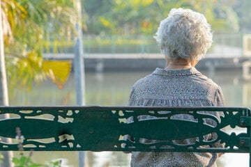 Streit um Sitzbank: Junge Frau greift 78-Jährige in Lindau an