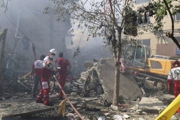 Israel-Krieg: Nach Ankündigung von noch stärkeren Angriffen - Teheran erneut unter Beschuss