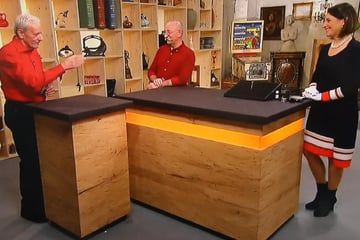 Bares für Rares: Hutnadel sorgt für ratlose Gesichter bei "Bares für Rares": Auch die Expertin ist ahnungslos