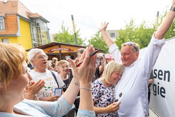 Sie hat JA gesagt! Heiratsantrag auf der Stadtfest-Bühne