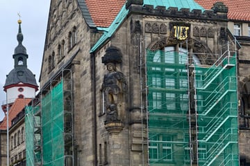 Chemnitz: Das versteckt sich hinter dem Gerüst am Chemnitzer Rathaus