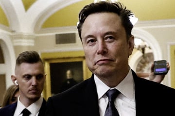 Elon Musk: Elon Musk baffles the internet with new Kekius Maximus persona