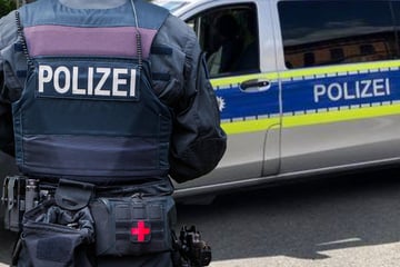 Zwei schwer Verletzte nach Unfall in Koblenz: Polizei muss Mann überwältigen