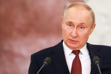 Putin bezeichnet russische Invasion in Ukraine erstmals als Krieg: Abgeordneter klagt!