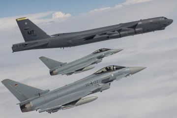 Atom-Bomber der USA über Deutschland: Das ist der Grund