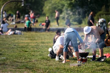 Berlin: Auch das noch: Bezirksamt verhängt Grillverbot im "Görli"