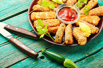 Zucchini-Pommes: So einfach kannst Du Zucchini-Sticks selber machen