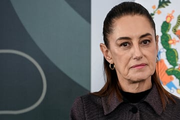 Sheinbaum demands respect for "human rights" after 13 Mexicans die in ICE raids or custody