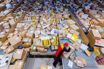 Vier von fünf Paketen großer Paketdienste werden am nächsten Werktag zugestellt