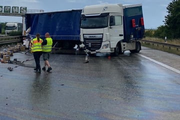 Unfall A2: Regennasse Fahrbahn! Lkw blockiert komplette A2-Fahrspur