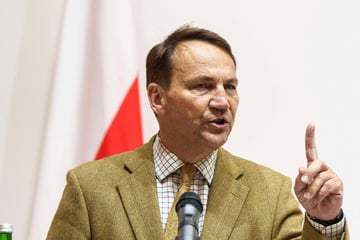 Ukraine-Krieg: Polens Außenminister warnt Putin vor Flug nach Budapest