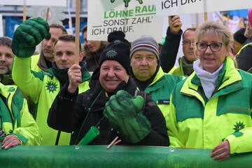 Warnstreik im öffentlichen Dienst: 2000 Menschen bei Demo in Potsdam