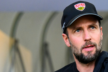 Stuttgart-Coach Hoeneß warnt vor HSV-Fans und kündigt Bredlow-Ausfall an