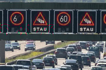 Unfall A8: Kilometerlanger Stau nach Unfall auf A8