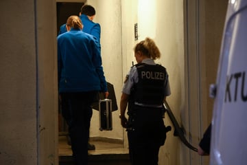 Brutaler Messer-Mord: Frau wird vor den Augen ihrer Kinder getötet