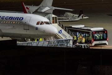Leipzig: Abflug vom Flughafen Leipzig/Halle: Deutschland schiebt weitere 23 Männer nach Afghanistan ab