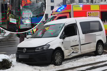 VW und Straßenbahn krachen im Leipziger Osten zusammen