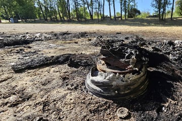 Leipzig: Nur noch Schutt und Asche: BMW am Kulki abgefackelt