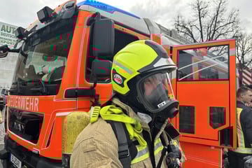 Berlin: Großbrand in Reinickendorf - eine Person lebensgefährlich verletzt!