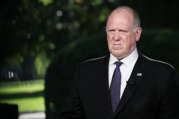 Trump border tsar Tom Homan reportedly caught accepting cash for plush government contracts