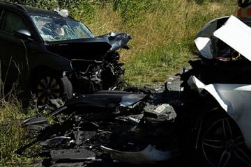 Zwei Schwerverletzte bei Unfall: Hubschrauber im Einsatz