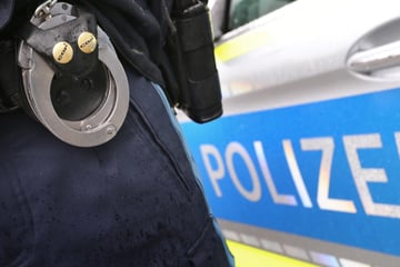 Frankfurt: Mann attackiert zusammen mit zwei Unbekannten einen Wirt: Polizist bei Festnahme verletzt