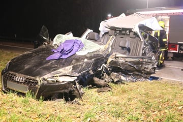 Audi-Fahrer ignoriert Überholverbot: Heftiger Unfall mit mehreren Verletzten