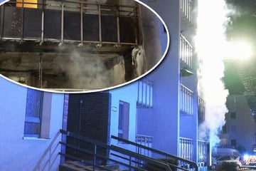 Bewohner rufen um Hilfe: Wohnung in Mehrfamilienhaus brennt lichterloh