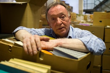 Dresden: Kein Geld: "Ehrlichers" Bücherschatz ist in Gefahr