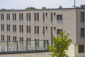 Dresden: Tag der offenen Tür in der JVA Dresden: Wer möchte in den Knast?