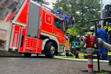 Feuer in Mehrfamilienhaus: 13 Personen in Bonn verletzt!