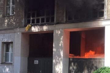 Berlin: 20 Bewohner retten sich aus verrauchtem Haus: Das war der Grund für das Feuer
