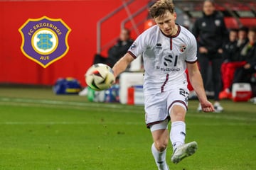 Der nächste Neue beim FC Erzgebirge Aue! Testroet hat Seiffert gut zugeredet