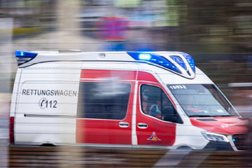 Radfahrer wird in Neukölln von Lkw überrollt und stirbt