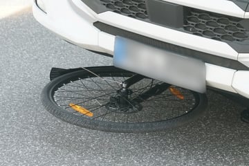 Radfahrer von LKW erfasst: Nächster tödlicher Unfall innerhalb von zwei Tagen