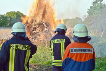 Berlin: Rassismus, Hitler-Bilder und das N-Wort: Chat-Eklat bei Berliner Jugendfeuerwehr