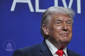 Nahost-Konflikt: Trump kündigt Überprüfung eines Iran-Plans für Kriegsende an