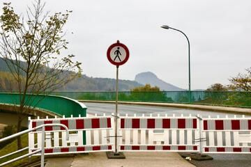 Dresden: Akute Einsturzgefahr! Amt sperrt Elbbrücke von Bad Schandau bis mindestens Jahresende