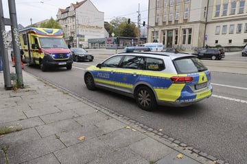 Unfall in Chemnitz: Fußgängerin auf Kreuzung von Auto erfasst